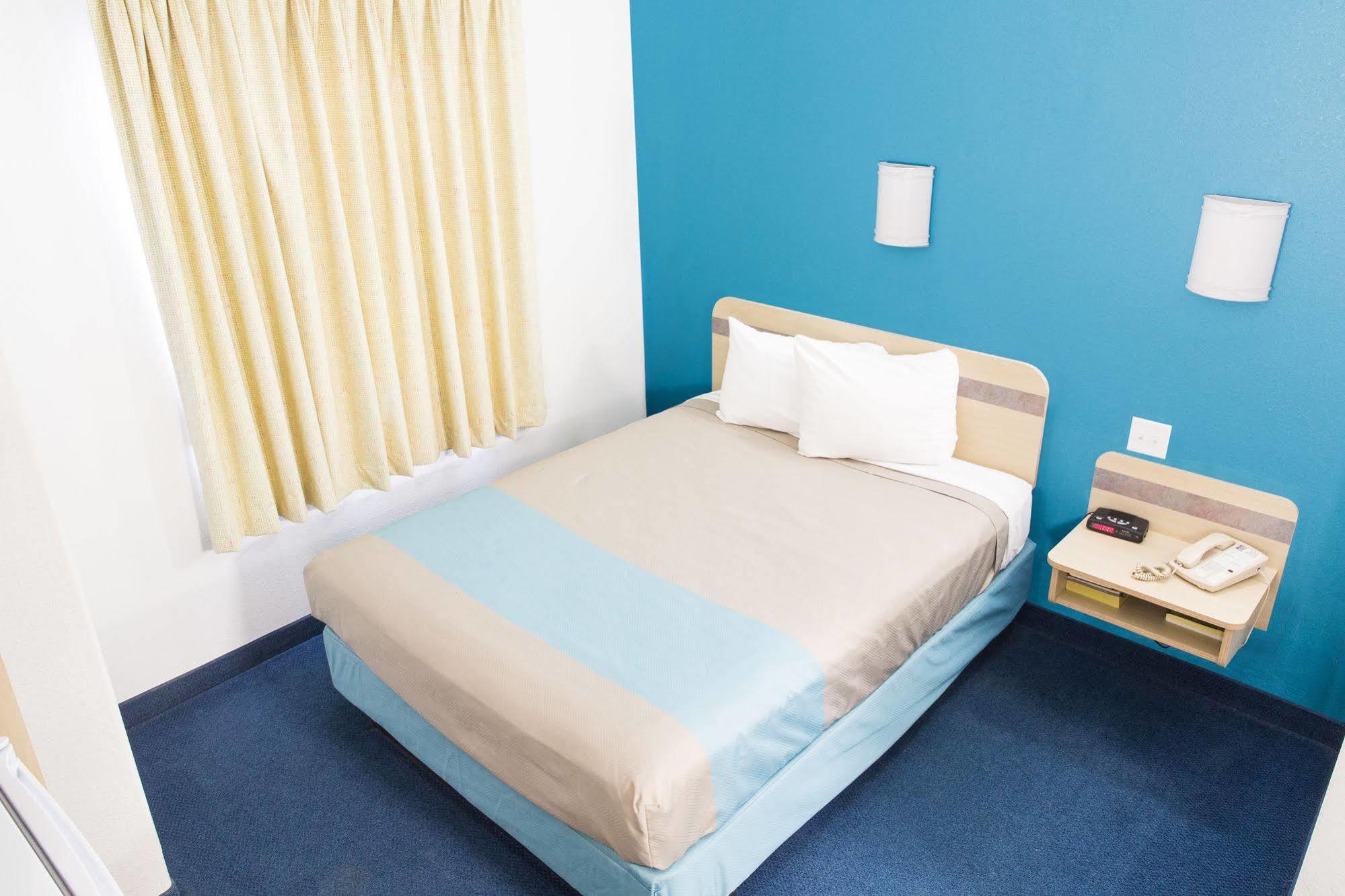 Motel 6-Red Deer, Ab Luaran gambar